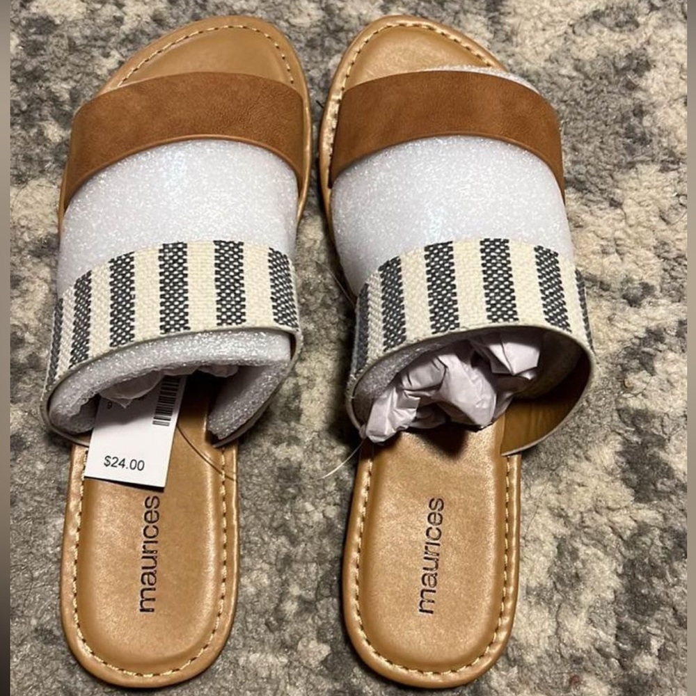 NWT Banded Slides